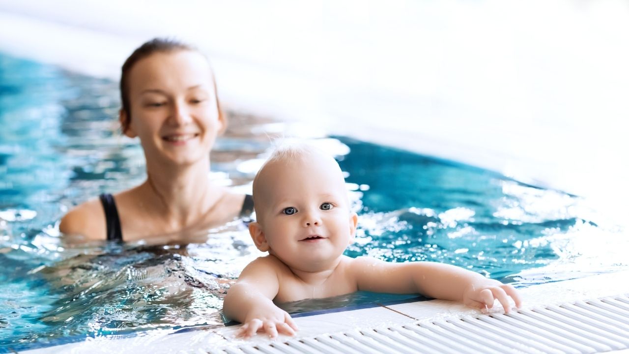 Infant Swimming – Know the Right Way | Custom Pool Pros